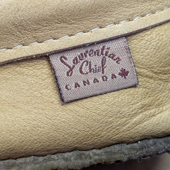 Laurentian Chief | Moose Hide Slippers, Natural Crepe Rubber Sole, Size 7 - Picture 8 of 14